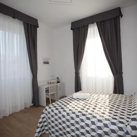Porto Di Roma Bed & Breakfast Civitavecchia